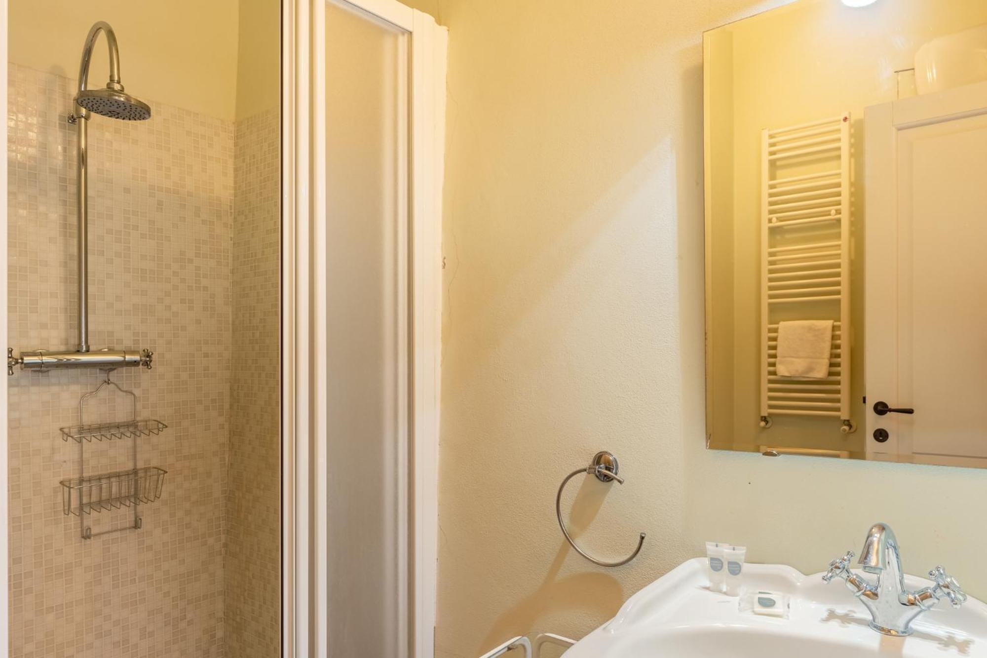 Anfiteatro Luxury Rooms - Affitti Brevi Italia Lucca Bagian luar foto