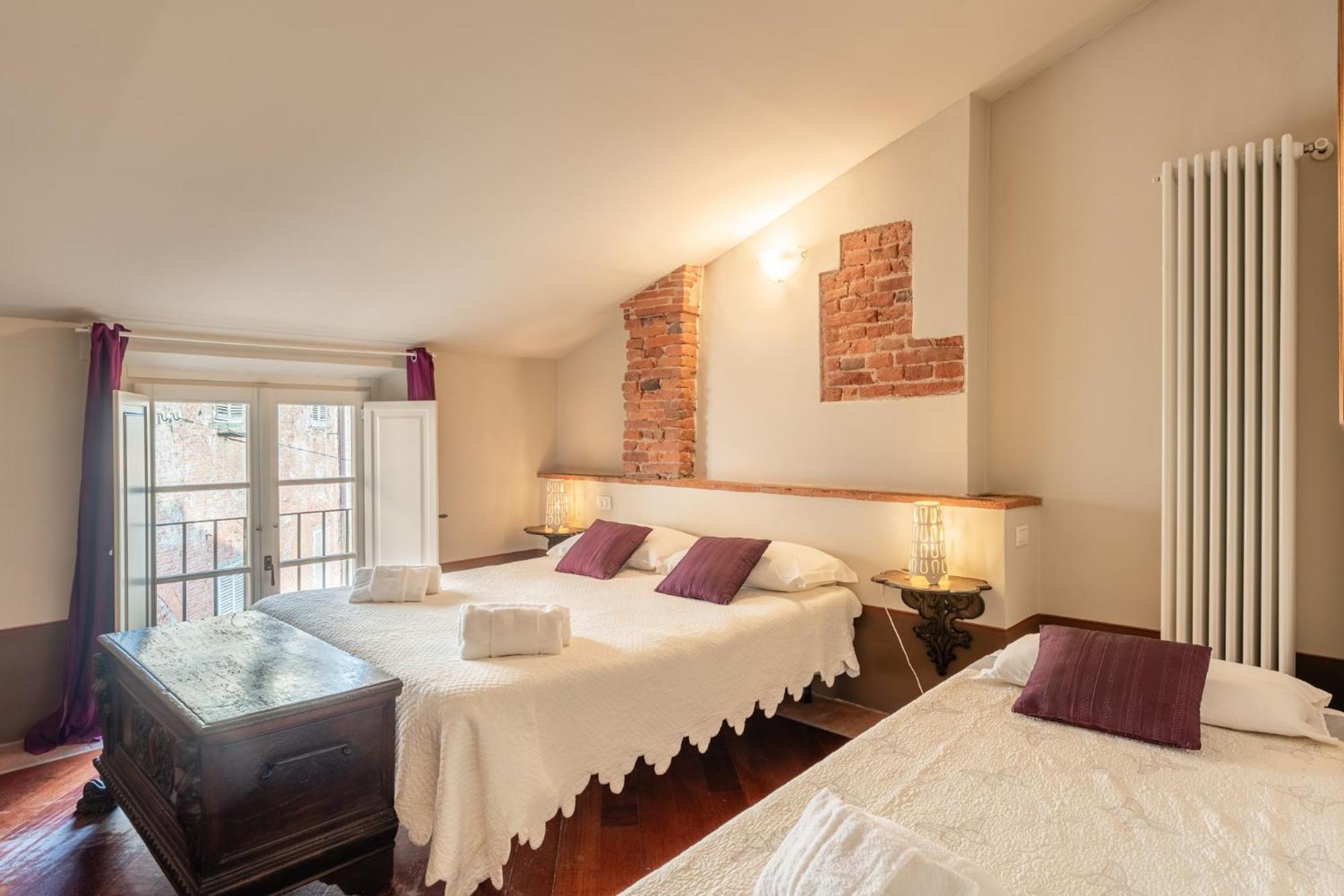 Anfiteatro Luxury Rooms - Affitti Brevi Italia Lucca Bagian luar foto