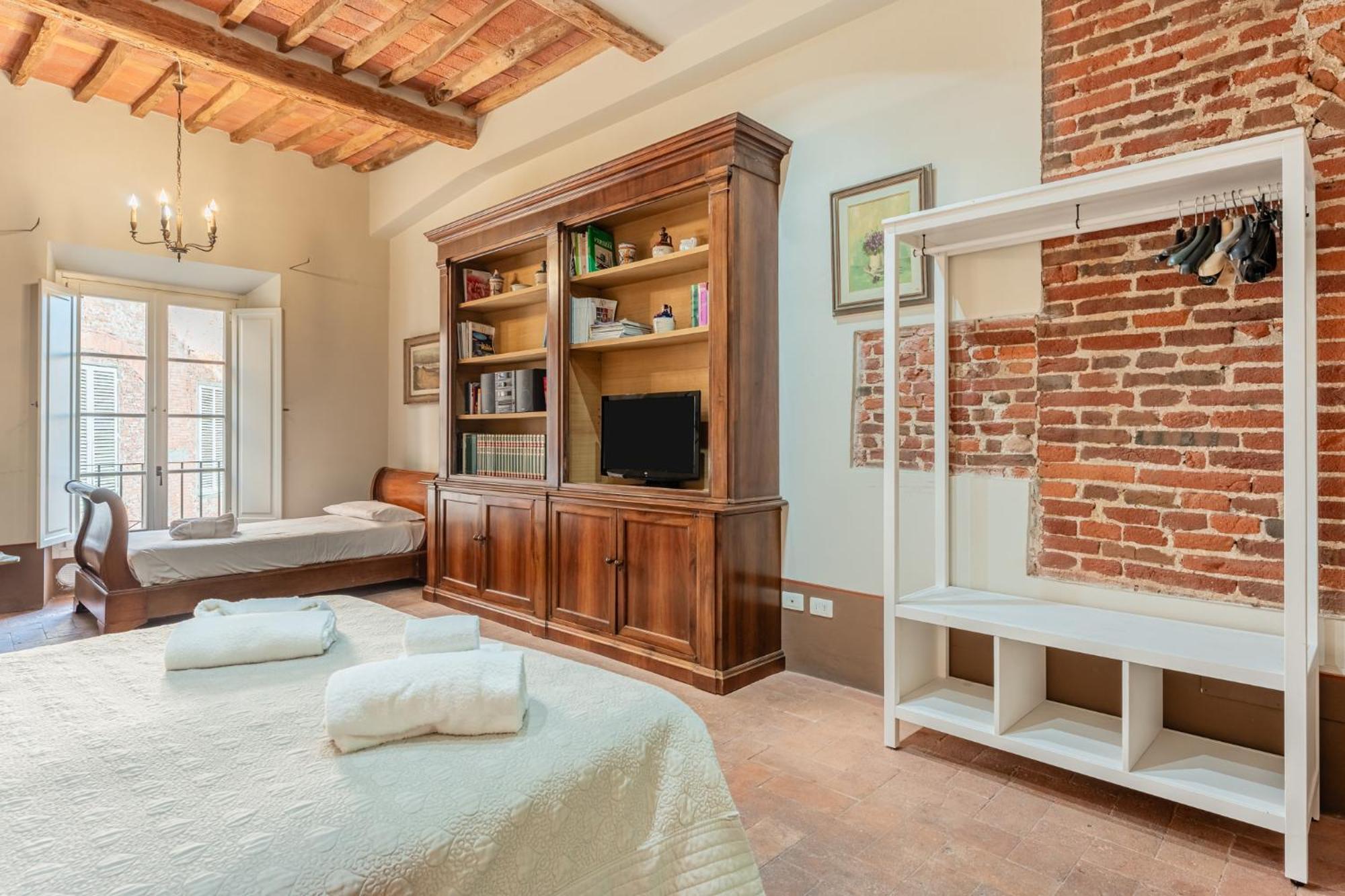 Anfiteatro Luxury Rooms - Affitti Brevi Italia Lucca Bagian luar foto
